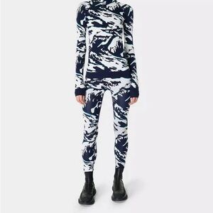 Sweaty Betty Apres Ski Snow Print Leggings